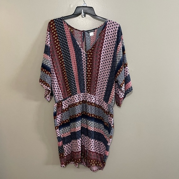 Venus Plus Sized Mixed Print Romper Size 1x - Picture 4 of 9